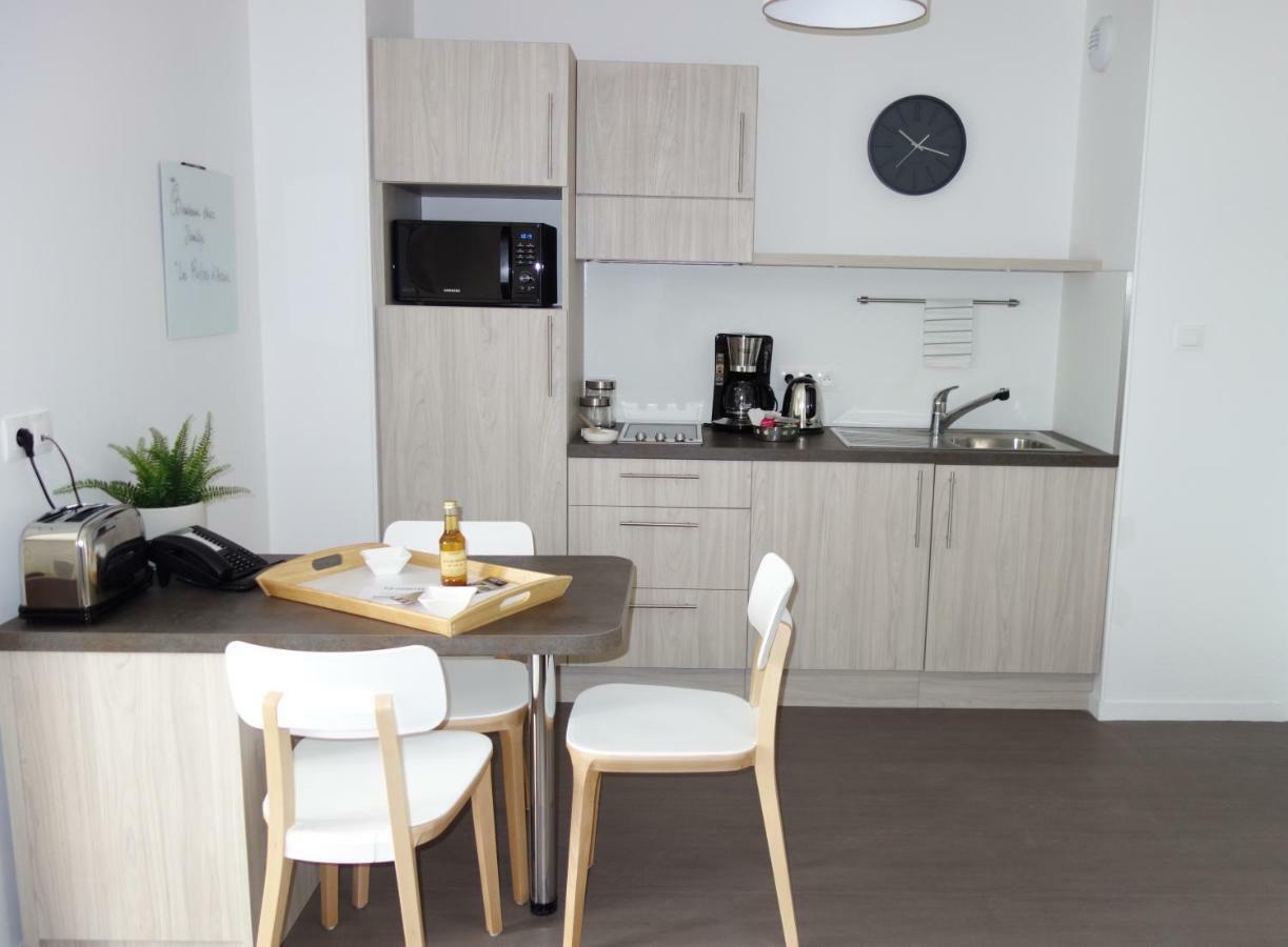 Domitys - Les Robes D'Airain Aparthotel Caen Exterior photo