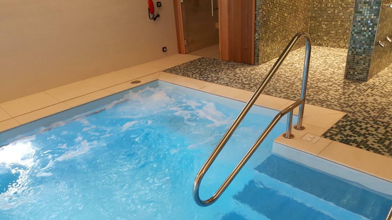 Domitys - Les Robes D'Airain Aparthotel Caen Exterior photo