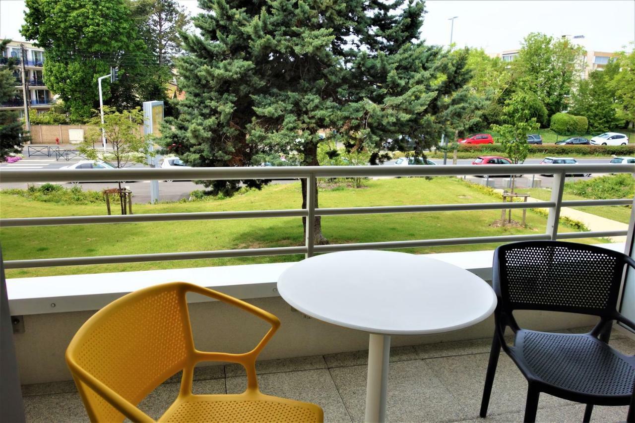 Domitys - Les Robes D'Airain Aparthotel Caen Exterior photo