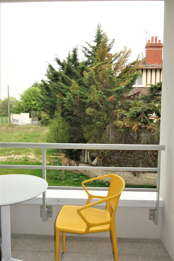 Domitys - Les Robes D'Airain Aparthotel Caen Exterior photo